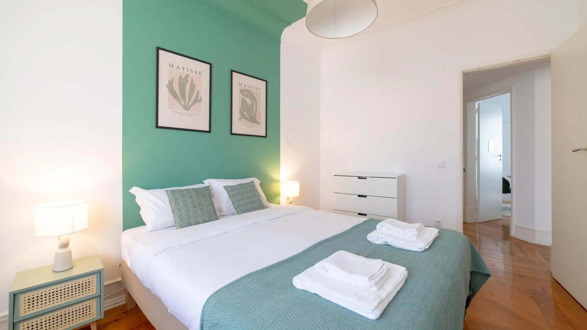 Desterro 2 - Historical Four-Bedroom Apartment Lisboa