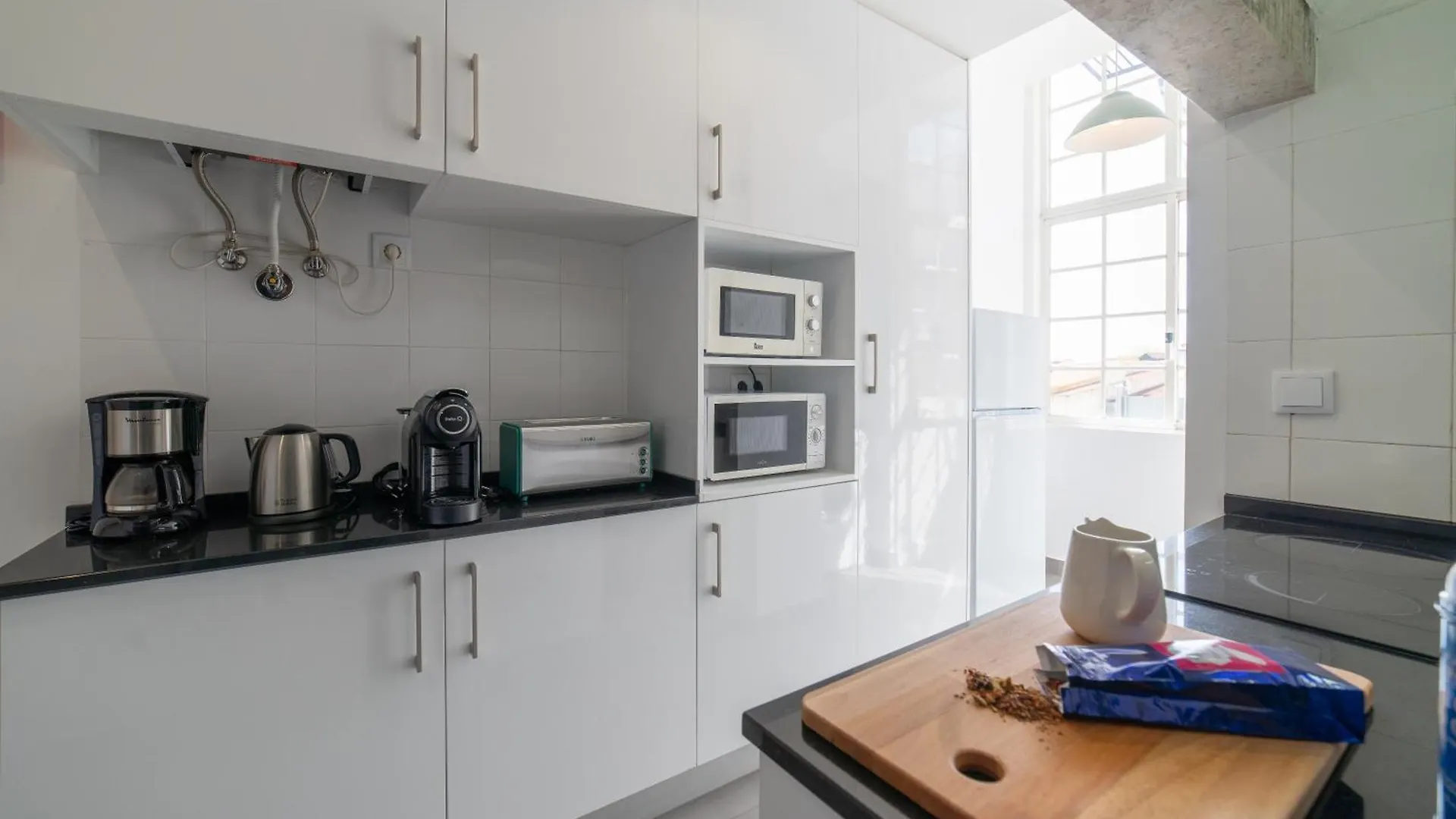 Desterro 2 - Historical Four-Bedroom Apartment Lisboa 0*,
