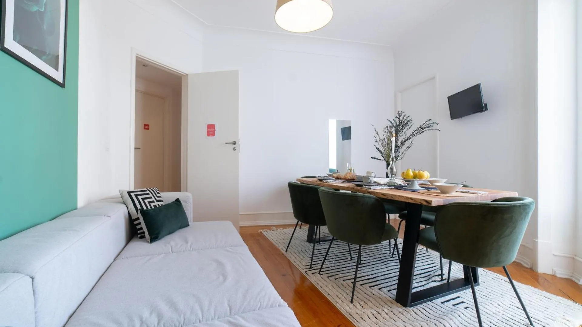 Desterro 2 - Historical Four-Bedroom Apartment Lisboa